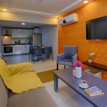アパート Elegant 2br In Kaleici, Yellow Concept, Near アンタルヤ